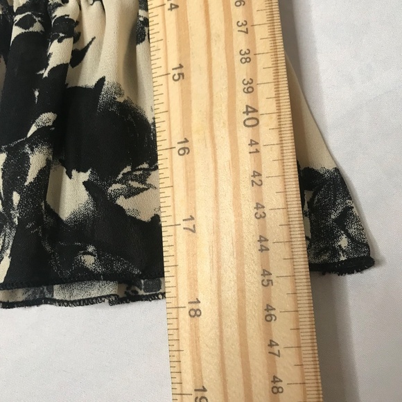 Women's Pleated Black and Beige Polyester Floral Blouse Large - Picture 12 of 12